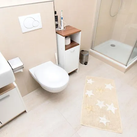 Golden Blue Sea Apartman